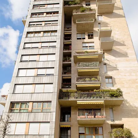 Bocconi University Flat アパート *